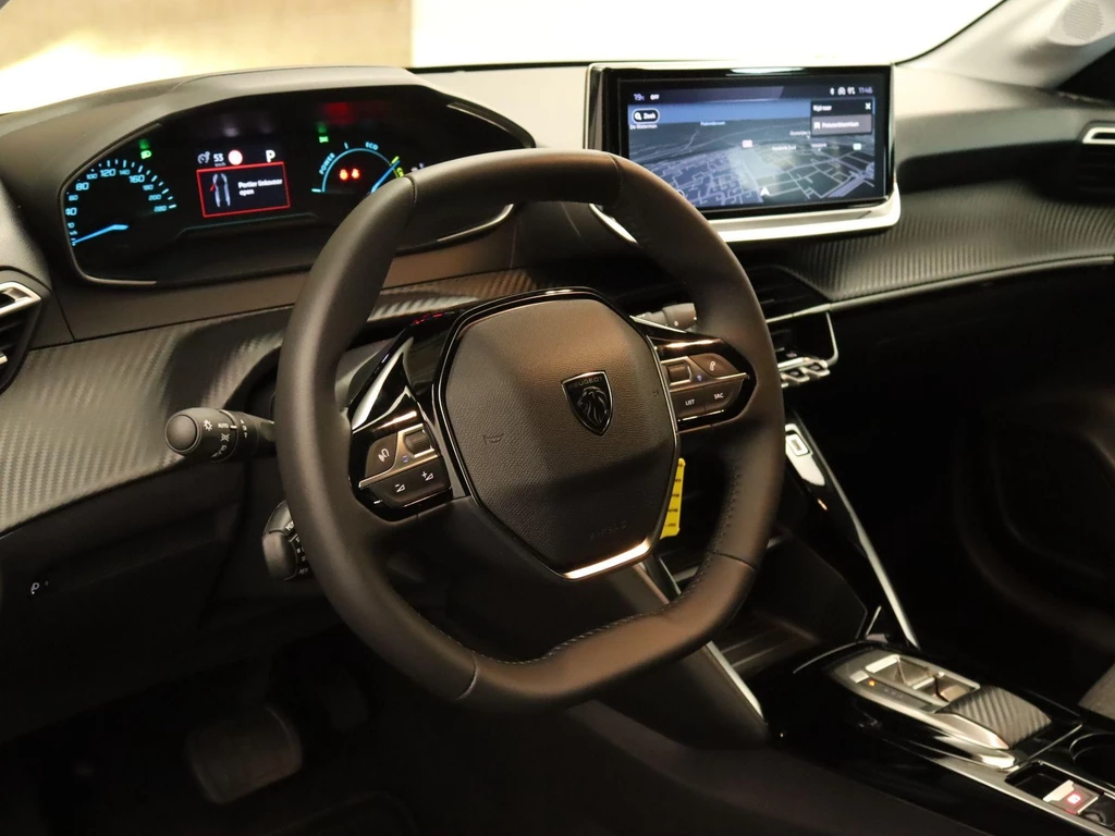 Peugeot 208 – foto 18