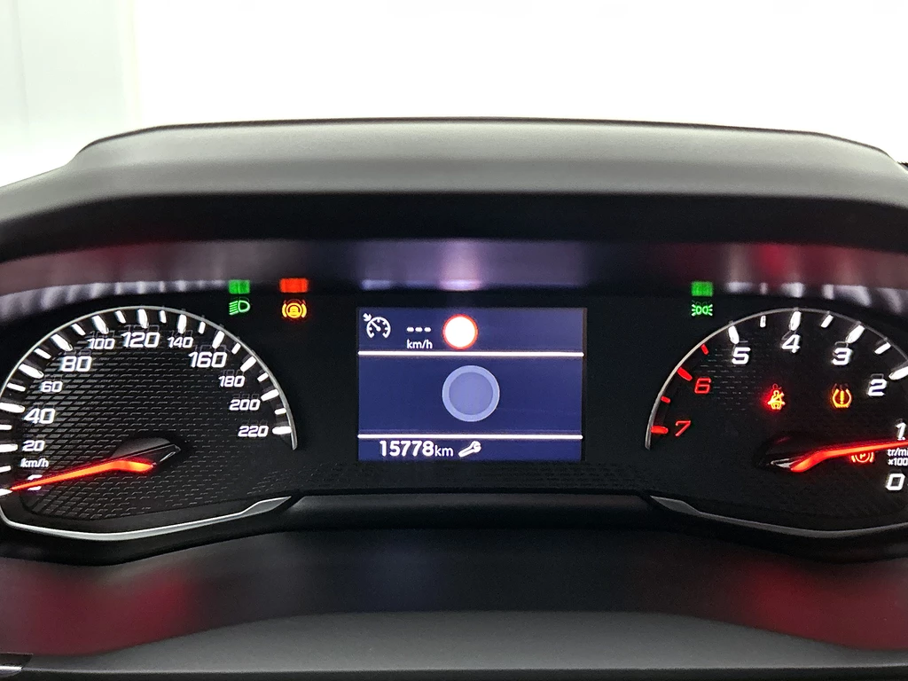 Peugeot 208 – foto 8