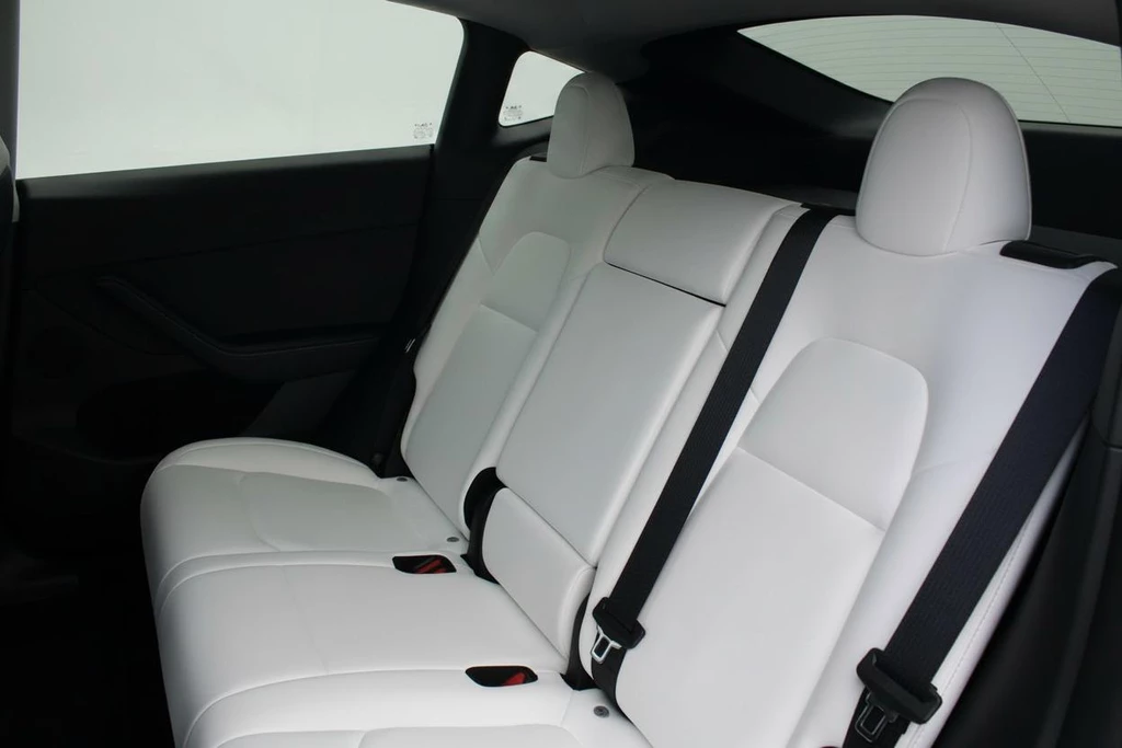 Tesla Model Y – foto 18
