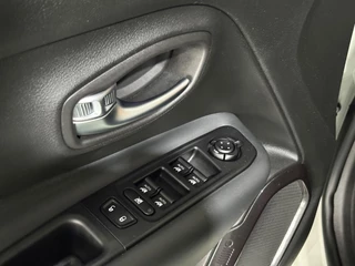 Jeep Renegade – thumbnail 18