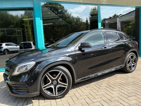 Mercedes-Benz GLA 180 AMG NIGHT LED, Navi, Camera, Cruise, 19Inch, NAP
