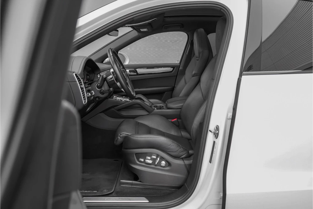 Porsche Cayenne – foto 12