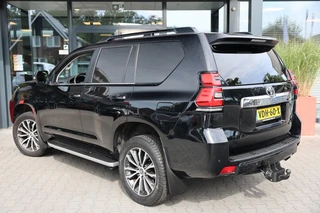 Toyota Land Cruiser – thumbnail 3