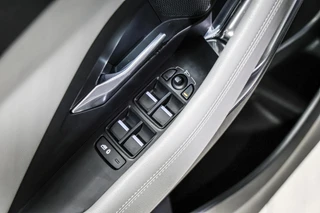 Jaguar E-PACE – thumbnail 35