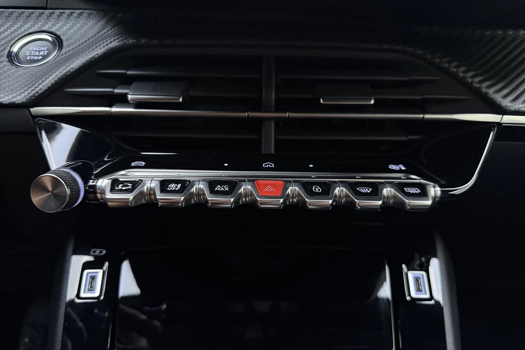 Peugeot e-2008 – foto 18