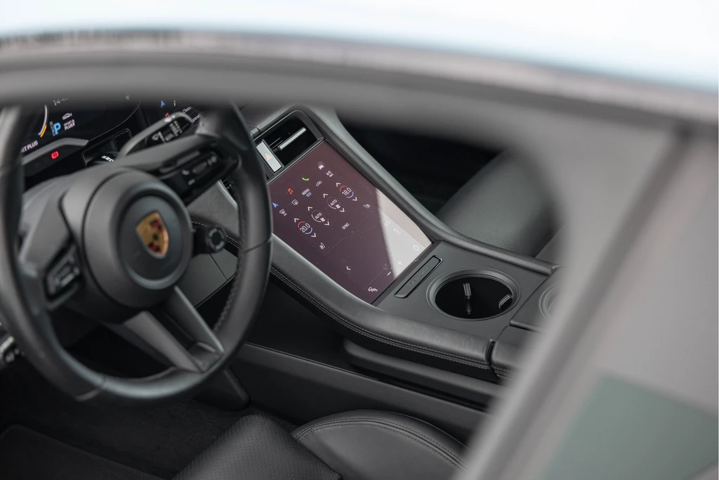 Porsche Taycan – foto 15