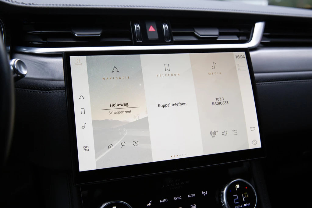 Jaguar F-PACE – foto 13