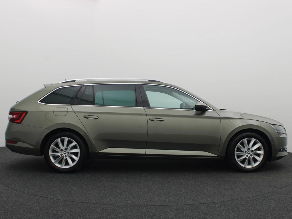 Škoda Superb – foto 7