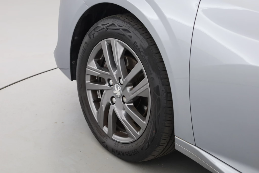 Peugeot 208 – foto 24