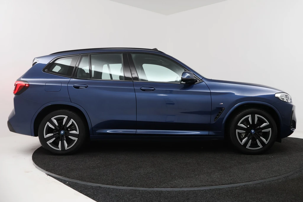 BMW iX3 – foto 6