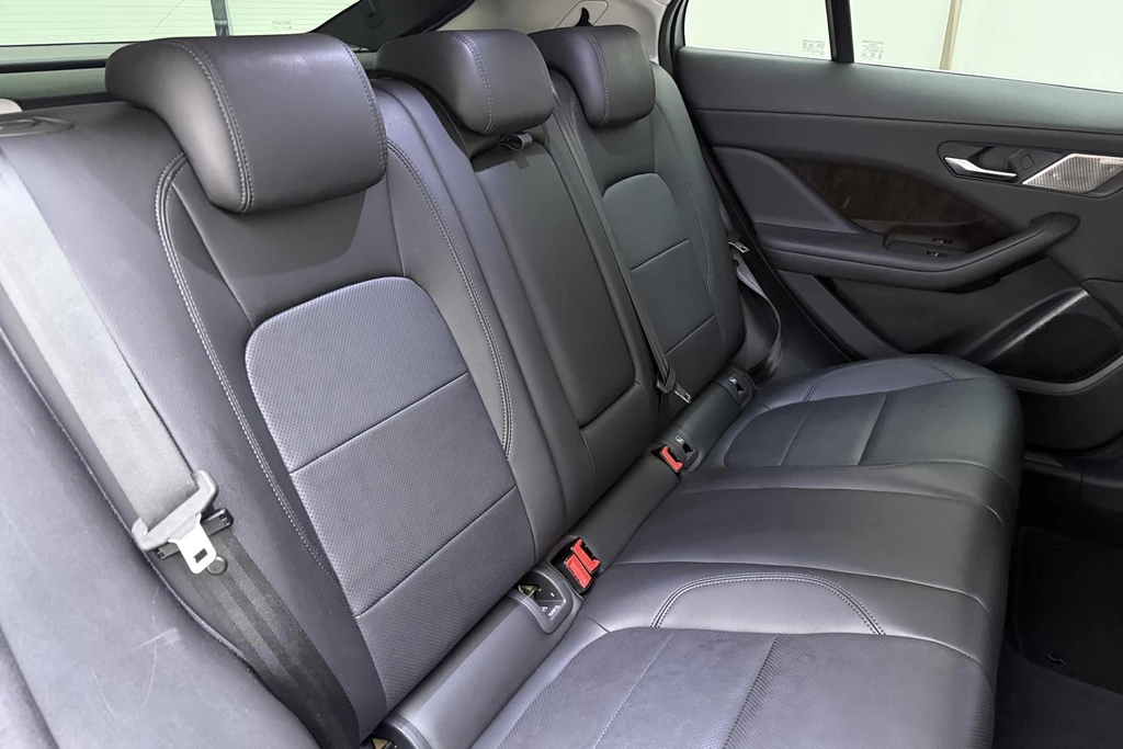 Jaguar I-PACE – foto 17