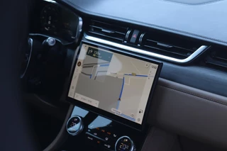 Jaguar F-PACE – thumbnail 13