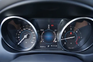 Jaguar XE – thumbnail 20