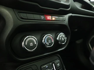 Jeep Renegade – thumbnail 23