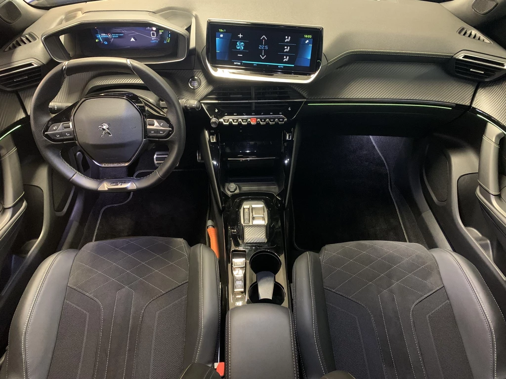 Peugeot e-2008 – foto 17