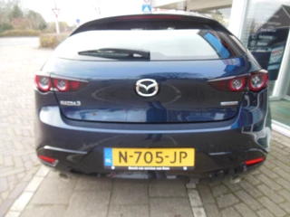 Mazda 3 – thumbnail 4