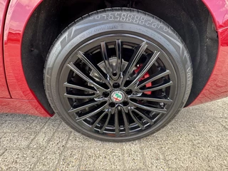 Alfa Romeo Giulia – thumbnail 23