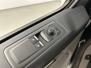 Ford Transit Custom – thumbnail 13