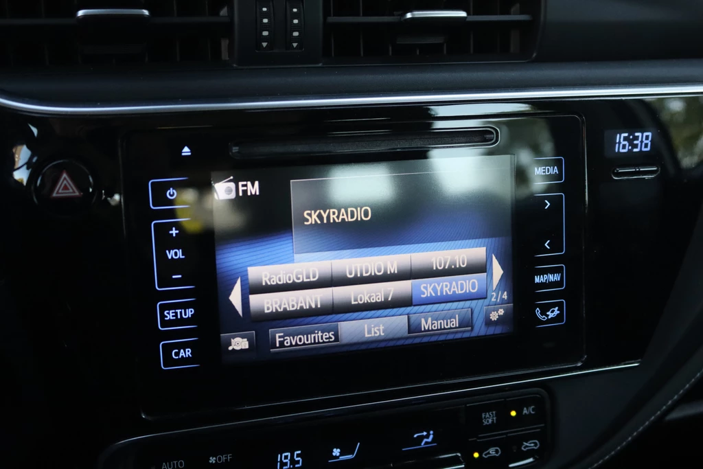 Toyota Auris – foto 19
