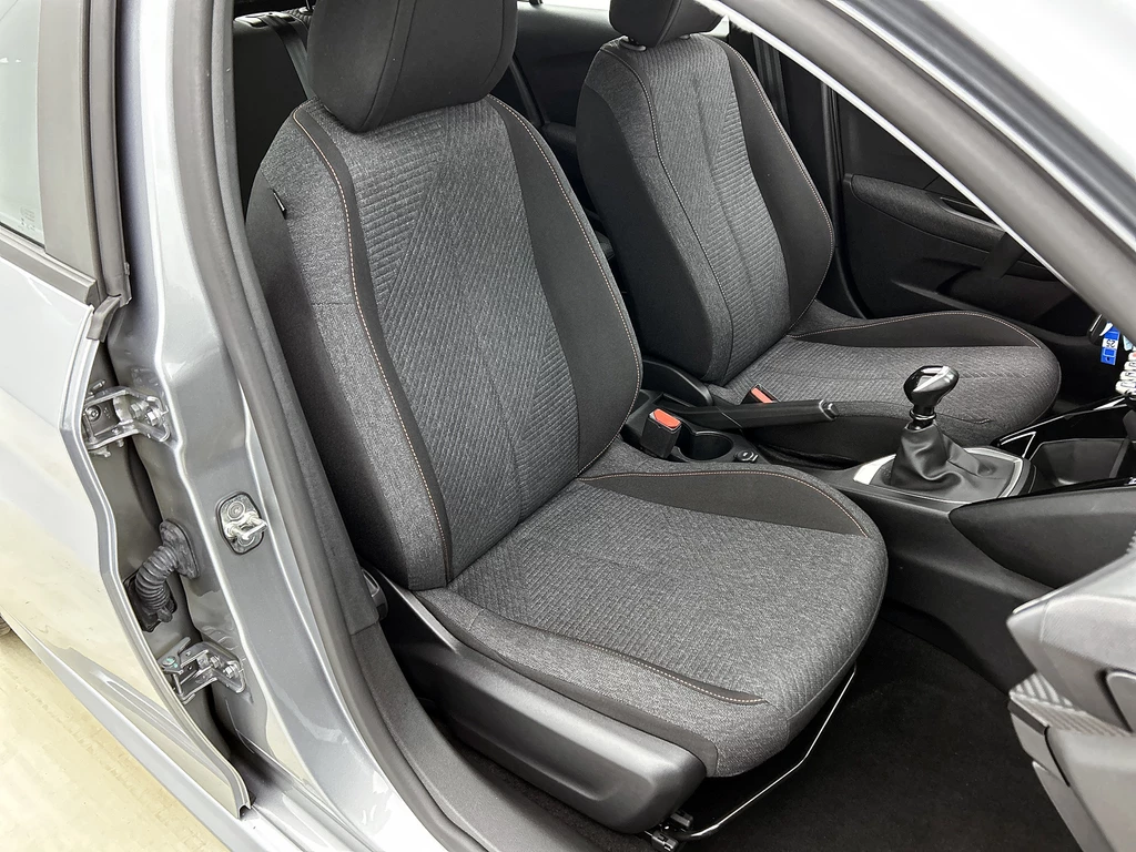 Peugeot 208 – foto 39