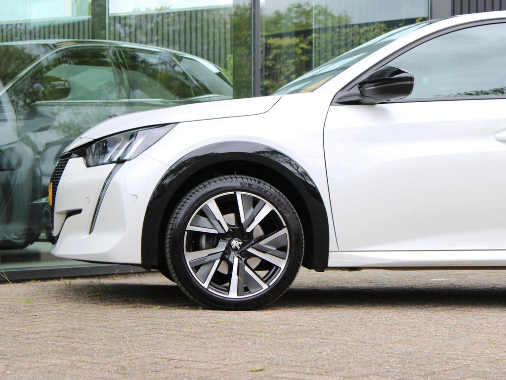 Peugeot 208 – foto 12