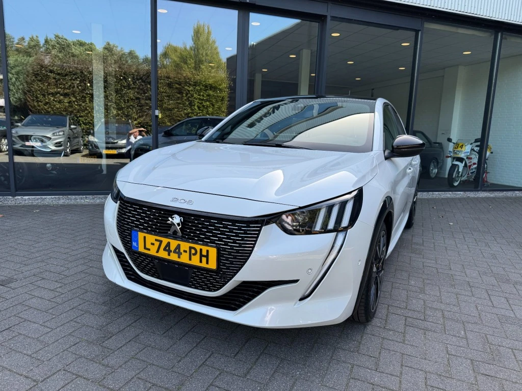 Peugeot 208 – foto 3