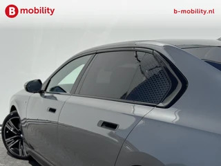 BMW i7 – thumbnail 35