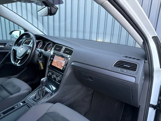 Volkswagen Golf – thumbnail 33