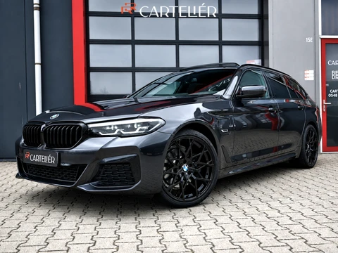 BMW 5-serie Touring 530e xDrive M-Sport | Pano | 20'' | LED | Leder | Memory | PDC | Cruise | Stoelverwarming | Carplay | Ambient  | Trekhaak | Harmon Kardon | Android Auto