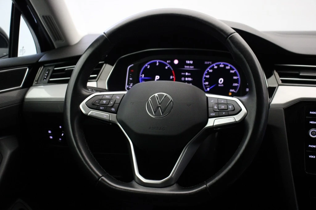 Volkswagen Passat – foto 21