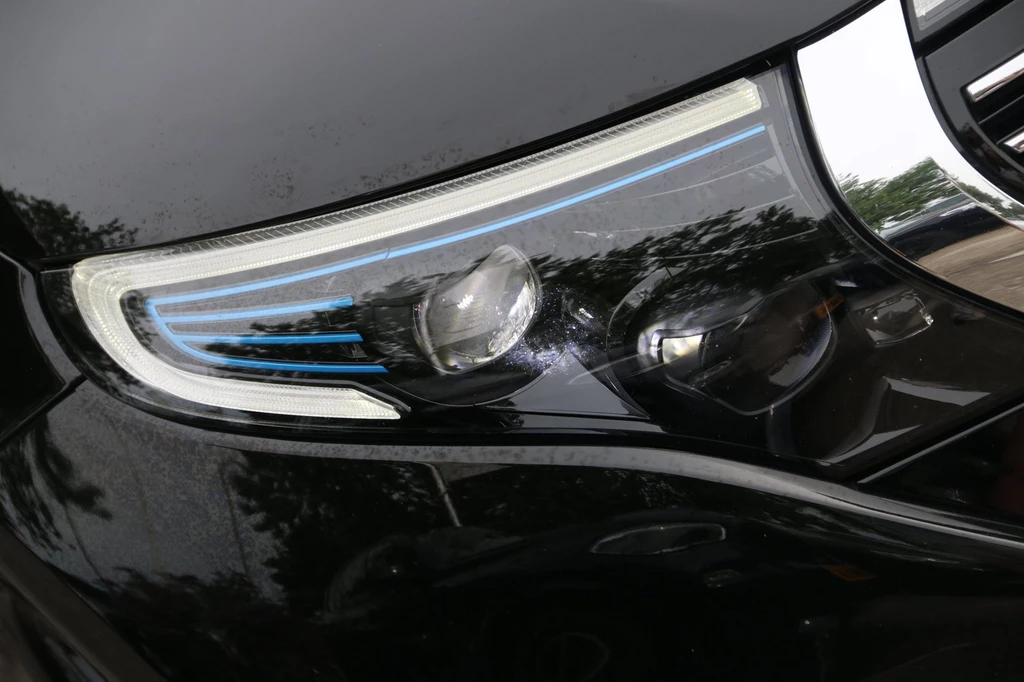Mercedes-Benz EQC – foto 6