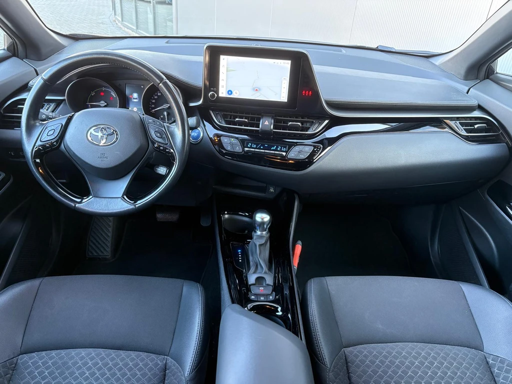 Toyota C-HR – foto 12