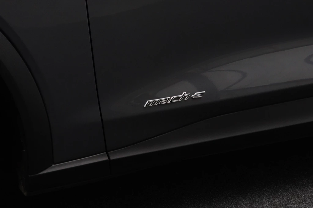 Ford Mustang Mach-E – foto 28