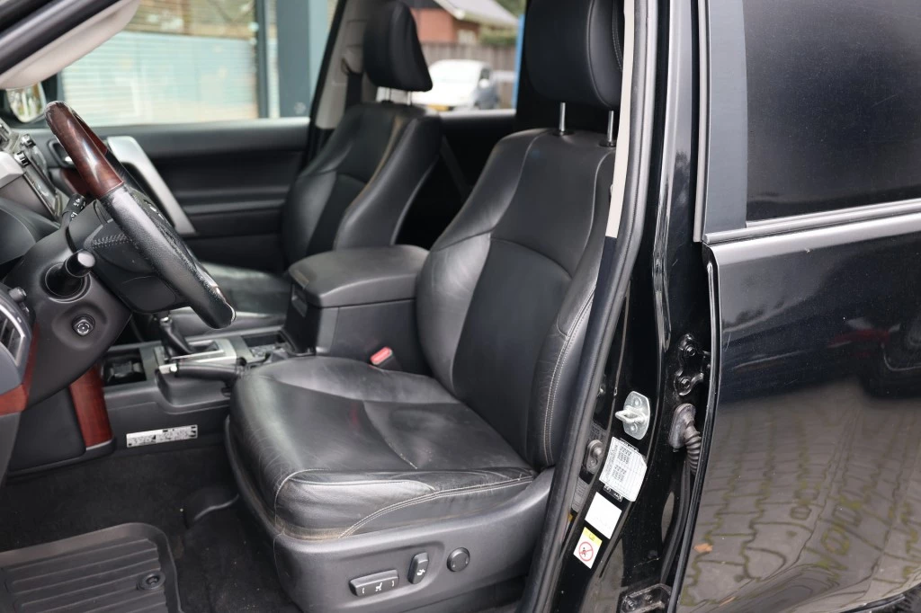 Toyota Land Cruiser – foto 10