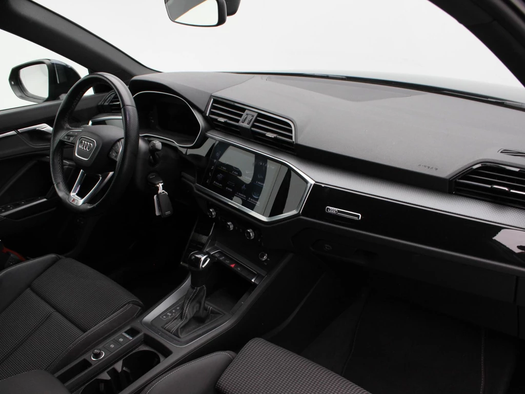 Audi Q3 – foto 11