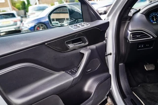 Jaguar F-PACE – thumbnail 44