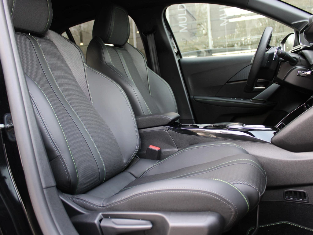 Peugeot 208 – foto 14