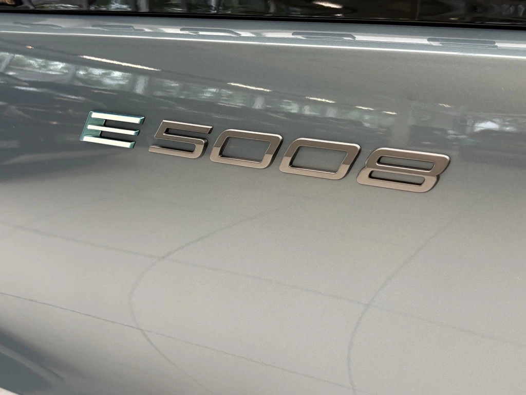Peugeot e-5008 – foto 17
