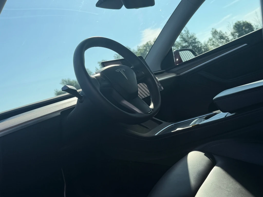 Tesla Model Y – foto 11