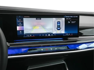 BMW i7 – thumbnail 16