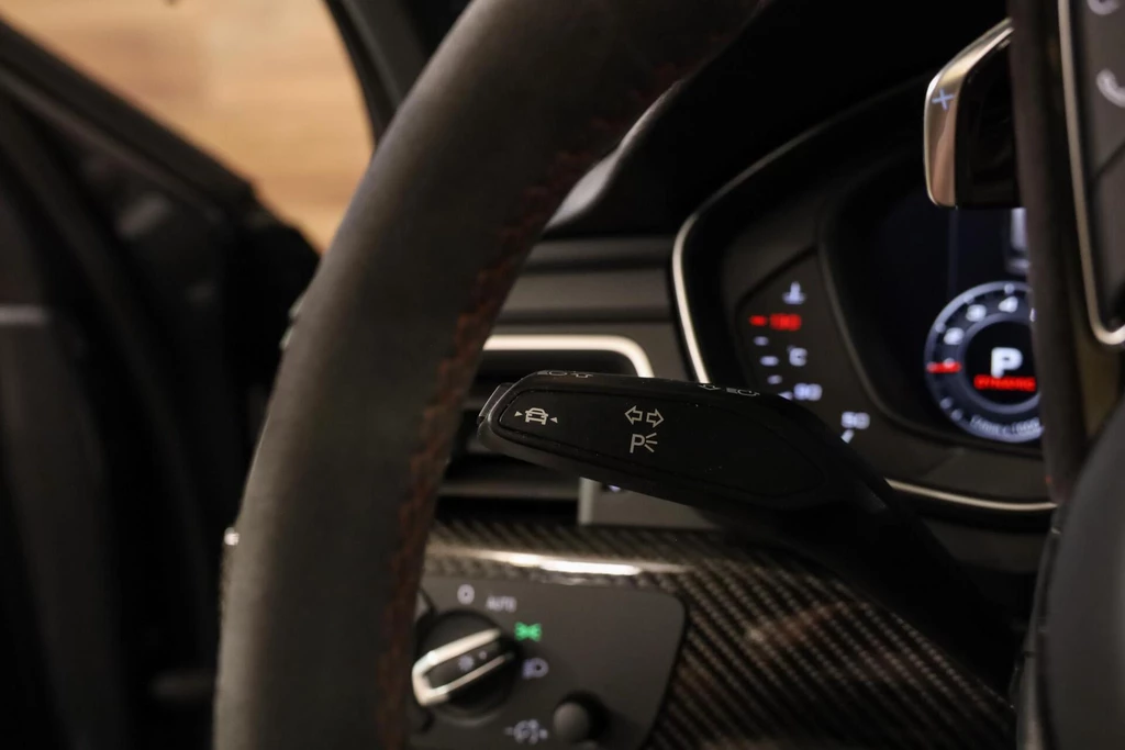Audi RS4 – foto 30