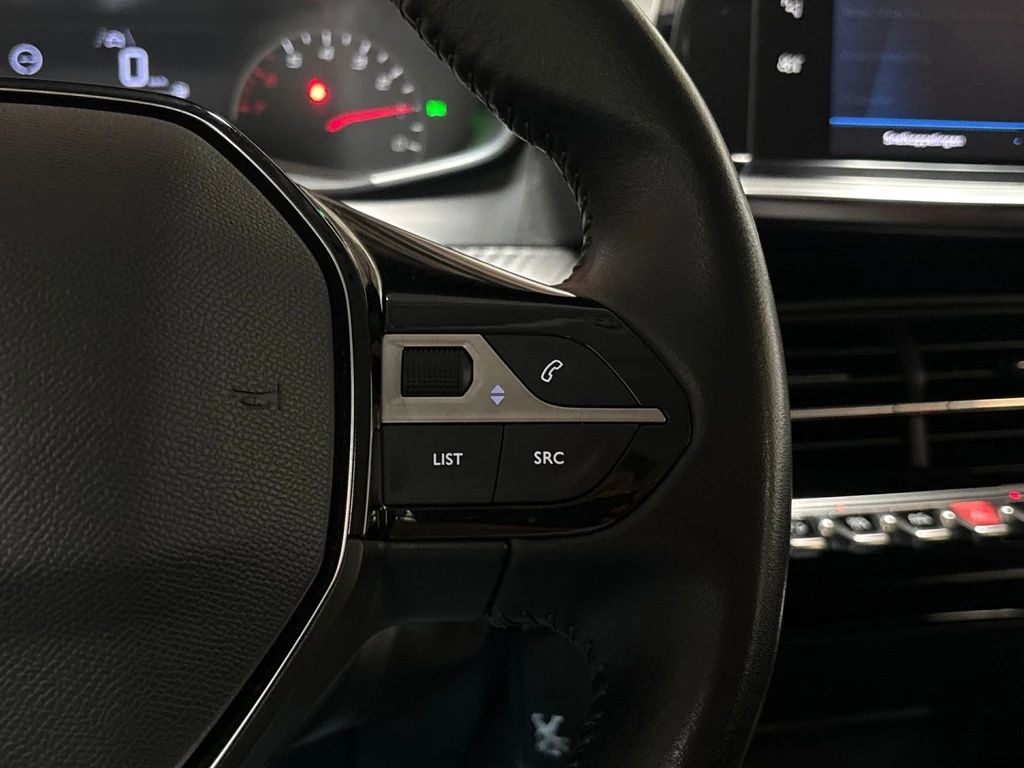 Peugeot 208 – foto 13