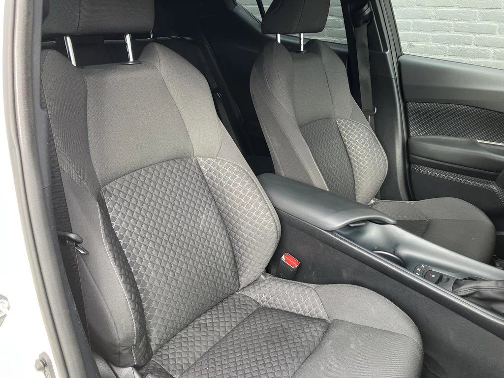 Toyota C-HR – foto 18