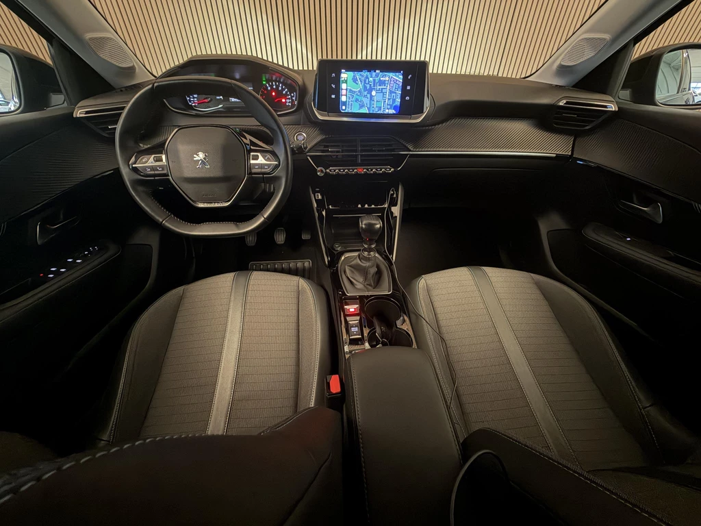 Peugeot 208 – foto 9
