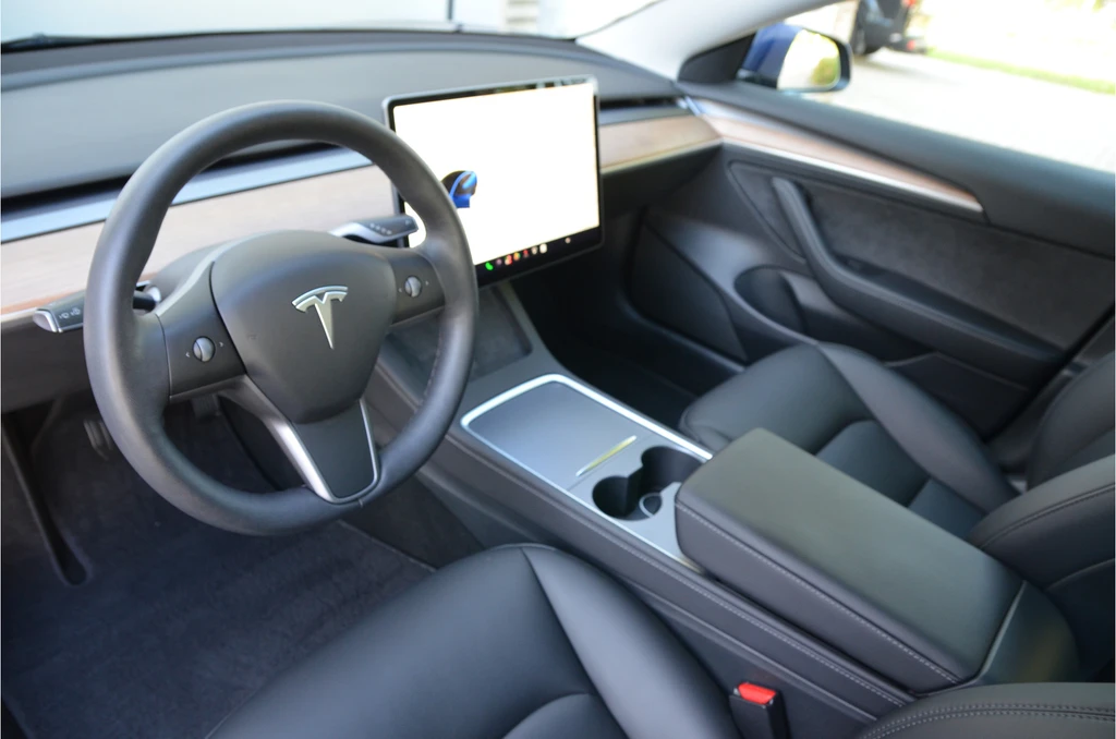 Tesla Model 3 – foto 10
