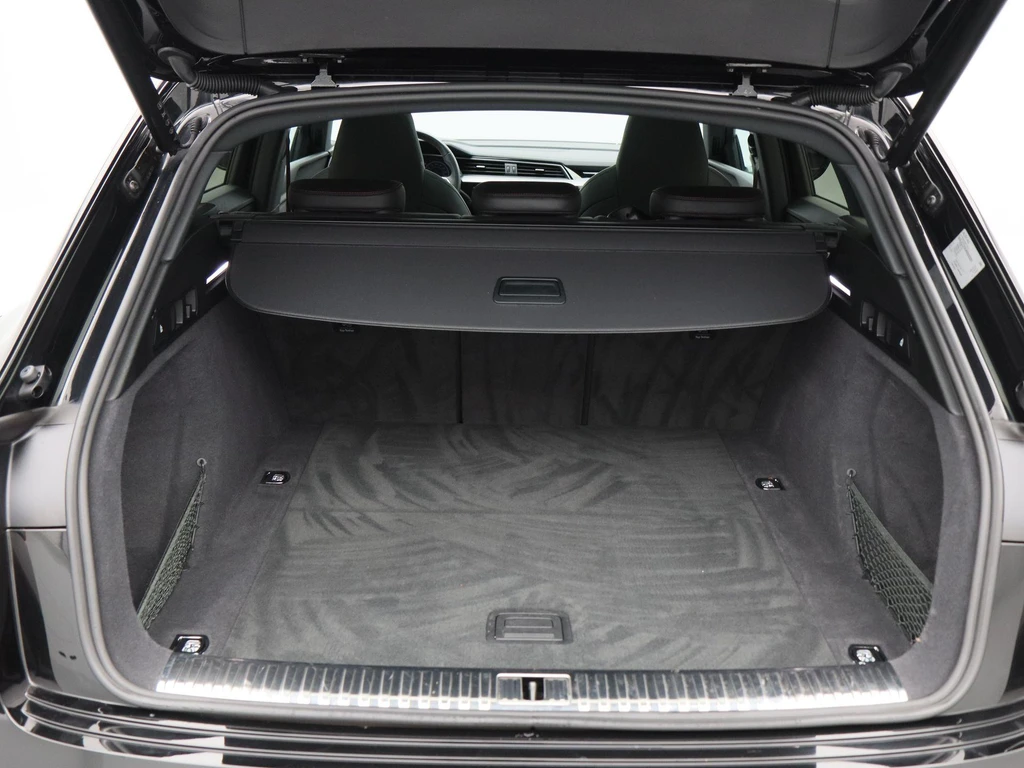 Audi Q8 e-tron – foto 18