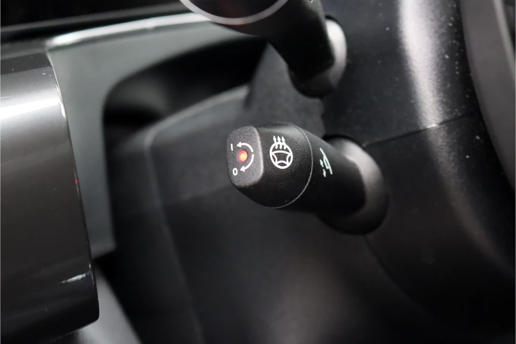 Mercedes-Benz EQC – foto 16