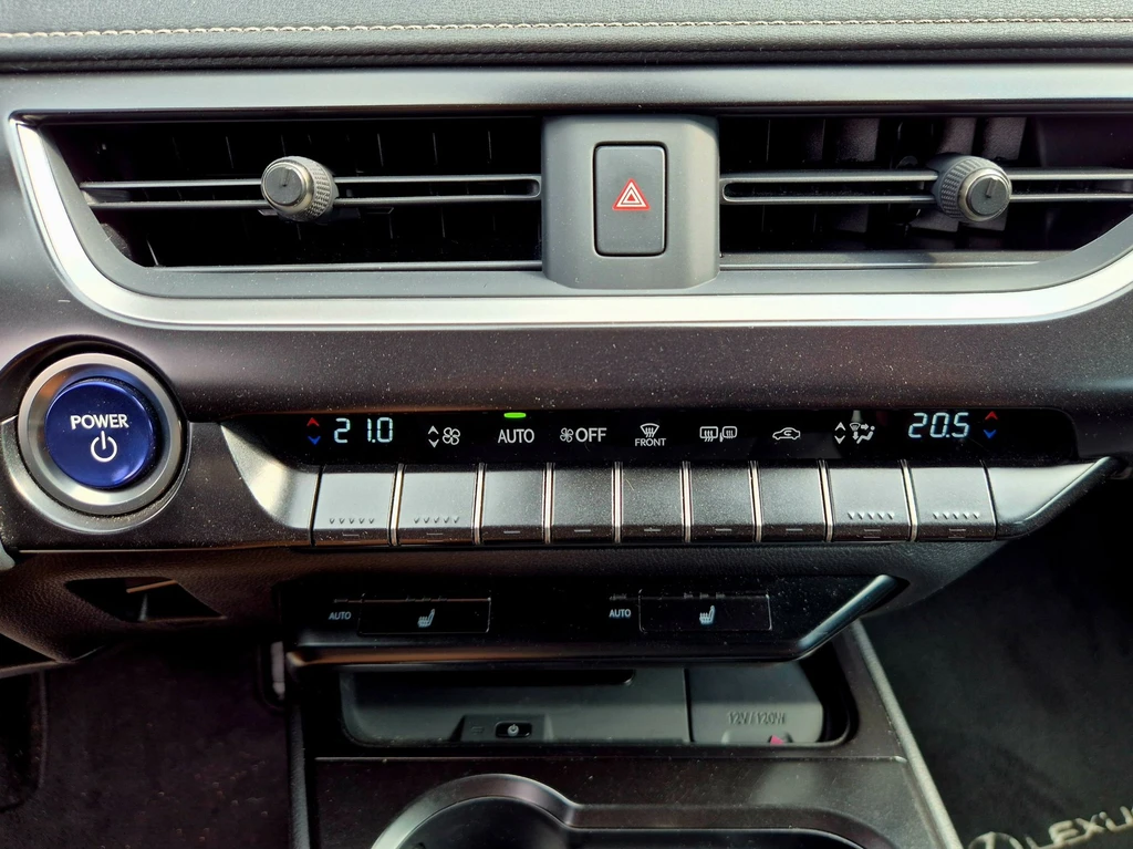 Lexus UX – foto 27