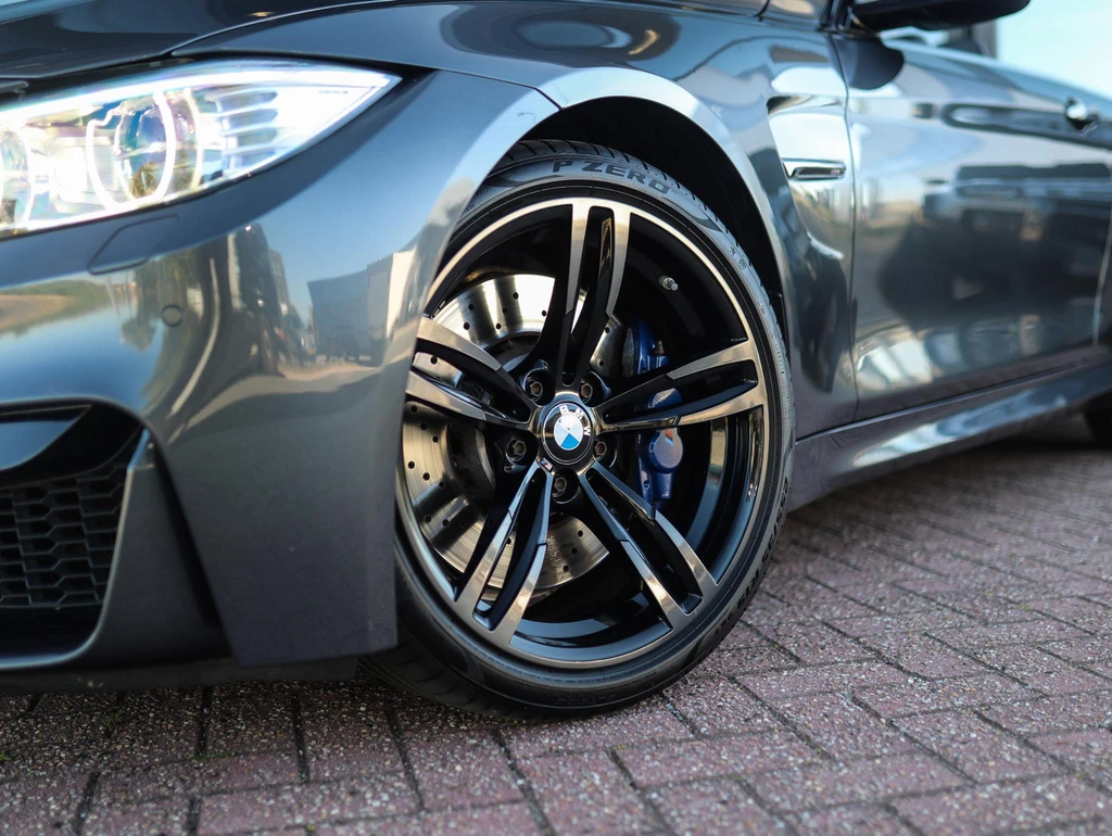 BMW M4 – foto 12