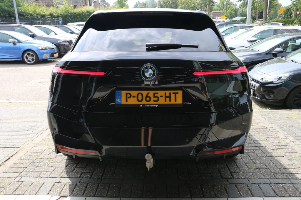 BMW iX – foto 3